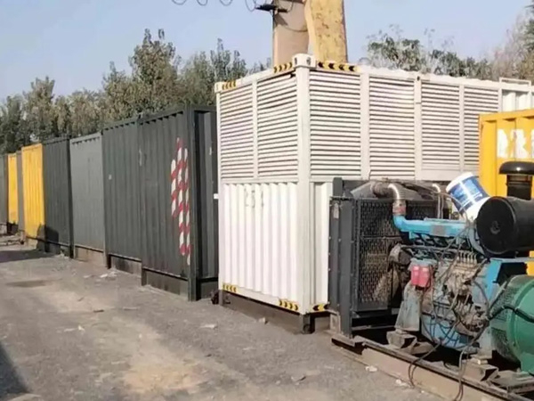 铜陵200KW柴油发电机机组每小时油耗是多少?